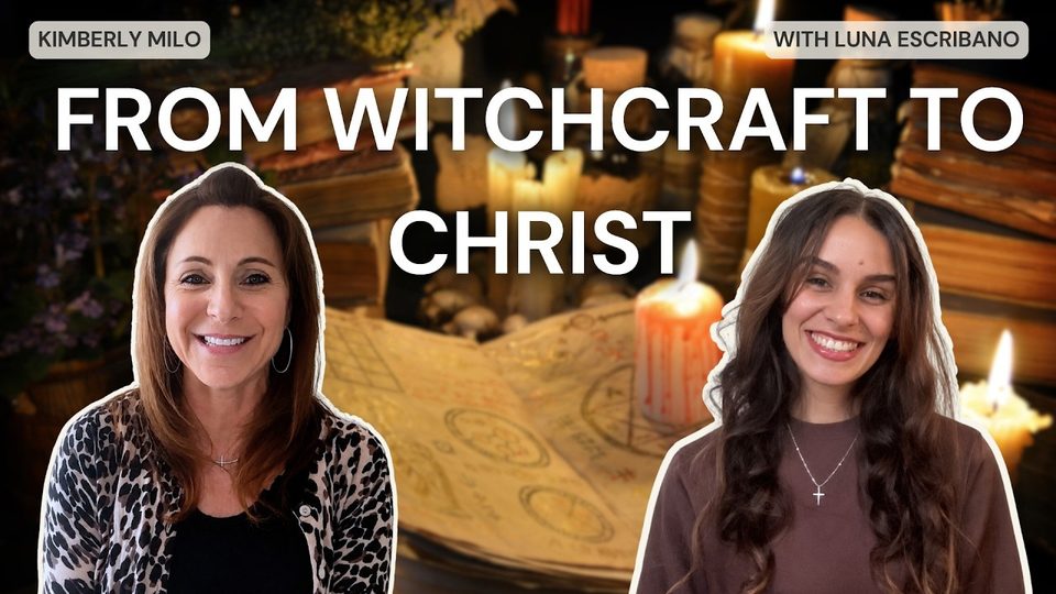 Episode 42: From Witchcraft to Christ with Luna Escribano